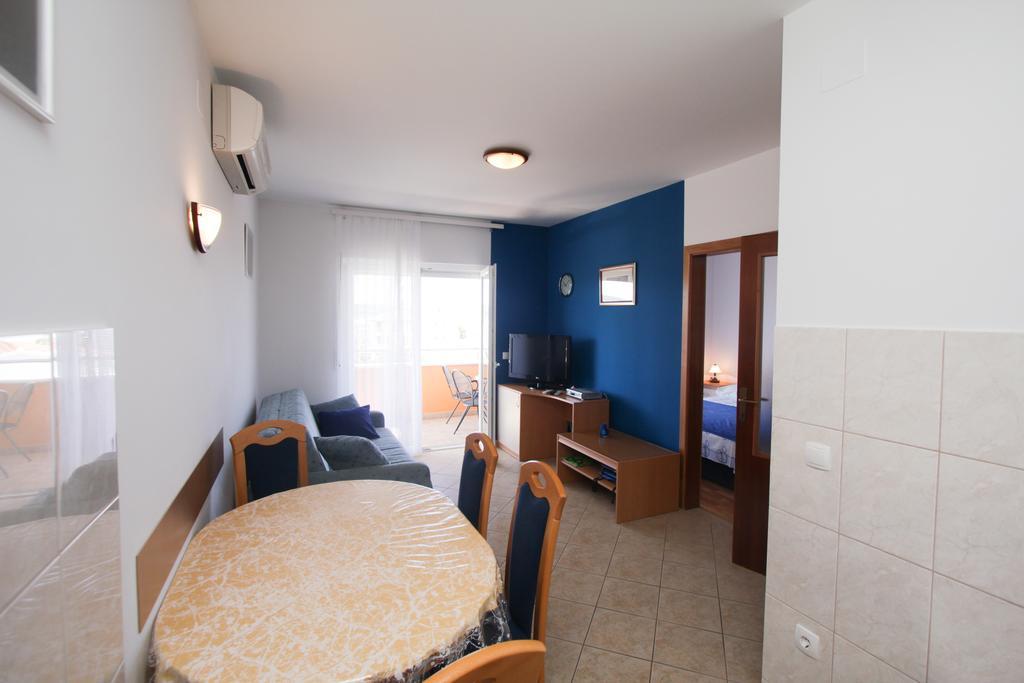 Apartments Spirito 罗戈兹尼察 外观 照片