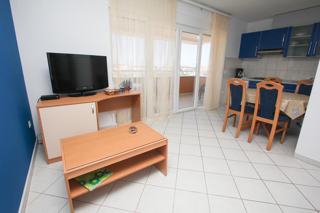 Apartments Spirito 罗戈兹尼察 外观 照片