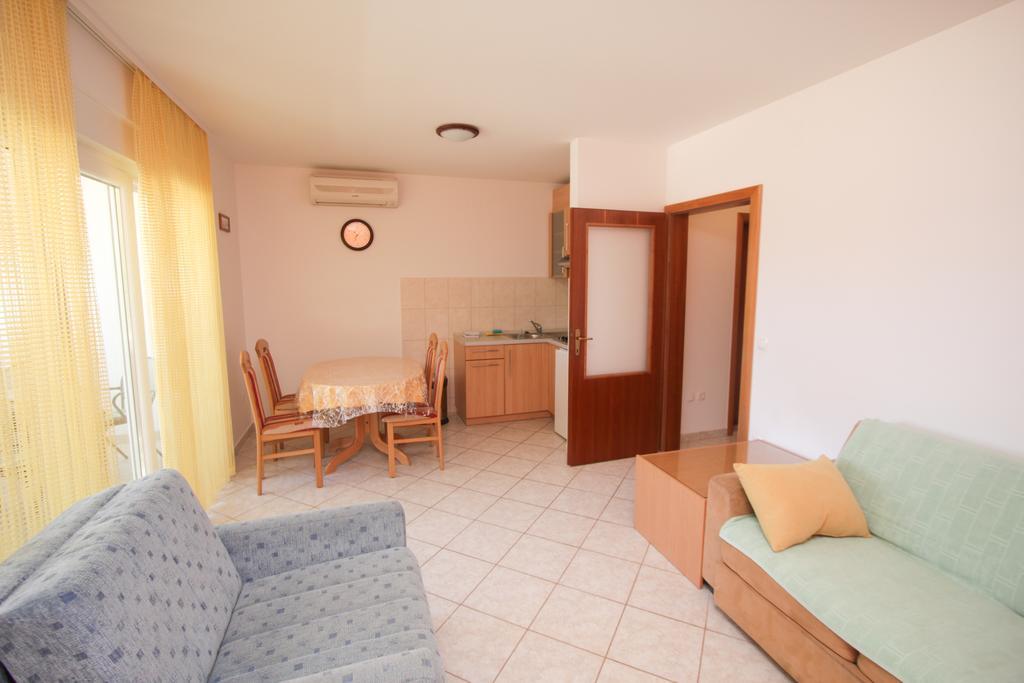 Apartments Spirito 罗戈兹尼察 外观 照片